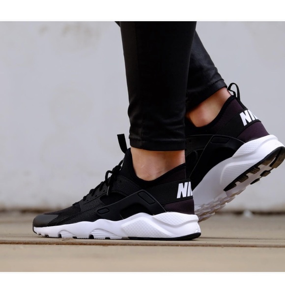 black and white huaraches